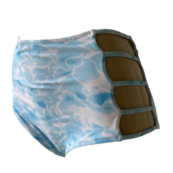 Cupshe Bikini 👙 - Picture 9 of 16